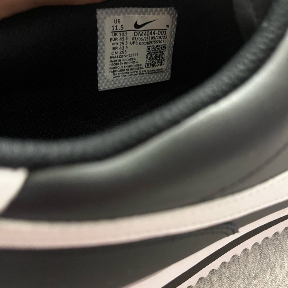 Nike Cortez Black White Sneaker Men's Athletic Shoe Size 11.5 DM4044 001 - Picture 10 of 11